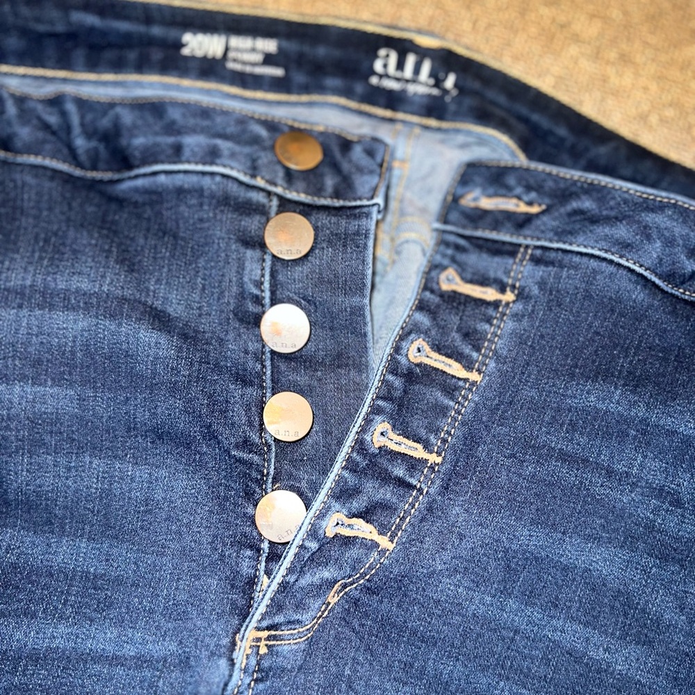 Loved dark denim skinny button, fly jeans